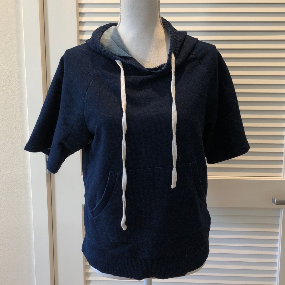 New blue short sleeve sweatshirt